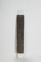 藏品(排灣族屋豎板（柱）、木雕板)的圖片