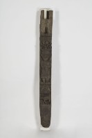 藏品(排灣族屋豎板（柱）、木雕屋柱)的圖片