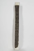 藏品(排灣族屋豎板（柱）、木雕屋柱)的圖片