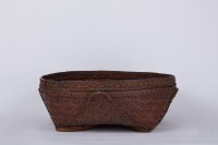 藏品(竹編盛衣服用器、籐籃)的圖片
