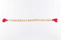 藏品(古肩帶、貝片肩飾)的圖片