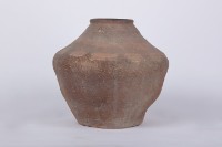 藏品(陶壺、素燒折肩甕)的圖片