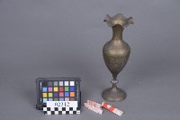 藏品(高足長頸瓶)的圖片