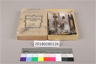 藏品(蛇腹型相機維修零件盒)的圖片