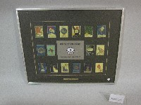 藏品(歷屆冬季奧林匹克運動會海報-紀念章16枚(裝框))的圖片
