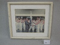 藏品(國立體育學院蔡敏忠校長大運會授旗-相片(裝框))的圖片