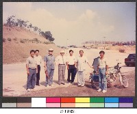 藏品(蔡敏忠院長巡視合影3(國立體育學院創校照)-相片)的圖片