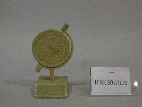 藏品(紀念座-華南理工大學贈)的圖片