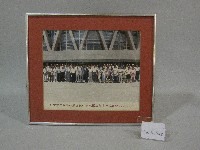 藏品(民國77年台中市中等學校體育教師參觀國立體育大學留念-相片(裝框))的圖片