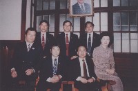 藏品(陳縣長伉儷與黃姓議員合影)的圖片