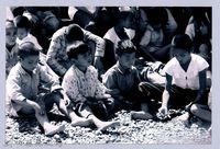 藏品(鄧雨賢相關照片87：艷陽下的孩童)的圖片