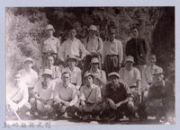 藏品(龍瑛宗翻拍照6：團體照)的圖片