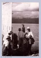 藏品(龍瑛宗翻拍照37：登船照)的圖片