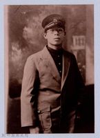 藏品(龍瑛宗翻拍照169：學生個人照2)的圖片