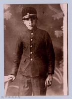 藏品(龍瑛宗翻拍照181：學生個人照7)的圖片