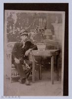 藏品(龍瑛宗翻拍照226：學生個人照43)的圖片