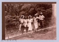 藏品(龍瑛宗翻拍照263：龍瑛宗與友人合影51)的圖片