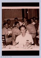 藏品(龍瑛宗翻拍照301：龍瑛宗與友人合影67)的圖片