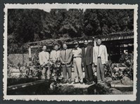 藏品(彭縣長出巡各市鎮：竹東鎮 中學花園)的圖片