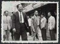 藏品(彭縣長出巡各市鎮：五峰民眾迎接)的圖片