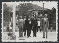 藏品(彭縣長出巡各市鎮：五峰鄉(一)鄉公所(二))的圖片