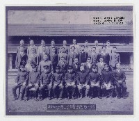 藏品(［照片］專賣局特科第二期製能講習始講式紀念［前排右四關西庄長佐藤今朝松　前排右六關西校長林田德治］)的圖片