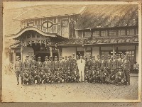 藏品(劉興熙日本遊學車站前團體照)的圖片