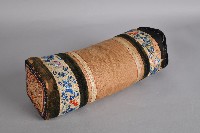 藏品(繡花枕頭)的圖片