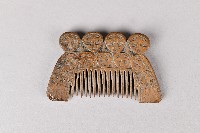 藏品(人面紋木製梳)的圖片