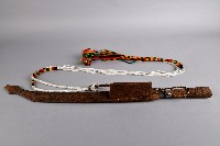 藏品(浮雕人面百步蛇紋祭典用佩刀)的圖片