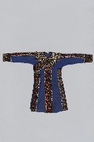 藏品(鑲珠刺繡靛藍底雙蛇紋女長衣)的圖片