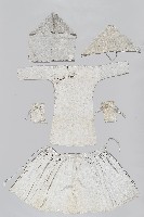 藏品(白色女性麻製喪服)的圖片