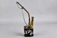 藏品(琺瑯花繪雙筒水煙斗)的圖片