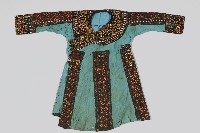 藏品(串珠刺繡藍底女長衣)的圖片