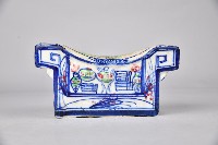 藏品(彩繪花草青花瓷枕)的圖片