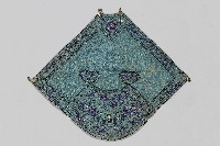 藏品(黑繡線繡花藍肚兜)的圖片