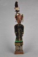 藏品(排灣族盛裝男性立像人偶)的圖片