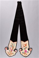 藏品(刺繡黑底鳥紋飾劍帶)的圖片