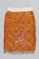 藏品(橘底粉白繡花直裙)的圖片