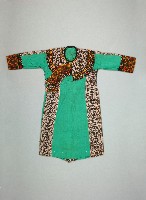 藏品(刺繡女長衣)的圖片