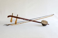 藏品(胡琴及弓)的圖片