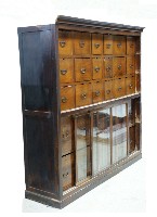 藏品(藥櫃)的圖片