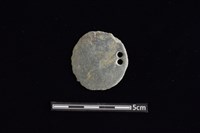 藏品(穿孔石板)的圖片