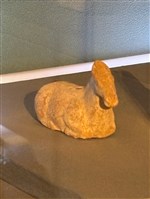 藏品(趴坐姿馬俑)的圖片