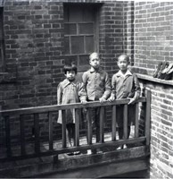 藏品(許蒼澤與兄長及妹妹（1950至2006年臺灣常民生活）)的圖片