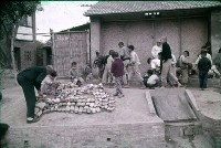 藏品(〈子供の遊び場〉買木屐（1950至2006年臺灣常民生活）)的圖片