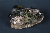 藏品(綠簾石)的圖片