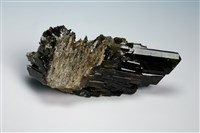 藏品(斜黝簾石)的圖片