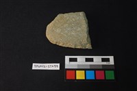 藏品(磨製石斧殘件)的圖片