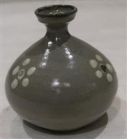 藏品(堆花花紋小瓶)的圖片